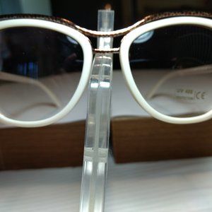 SKU 007, 2 brand new, high-style women sunglasses